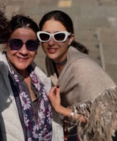 Sara Ali Khan With Her Mother (Credit - Instagram)