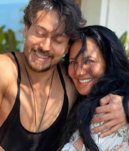 Tiger Shroff With His Mother (Photo Credit - Instagram)
