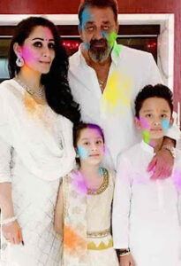Sanjay Dutt With Manyata Dutt & Kids (Photo Credit - Instagram)