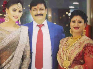 Urvashi Rautela With Her Parents (Photo Credit - Instagram)