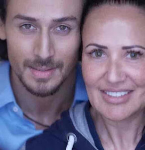 Tiger Shroff With His Mother (Photo Credit - Instagram)